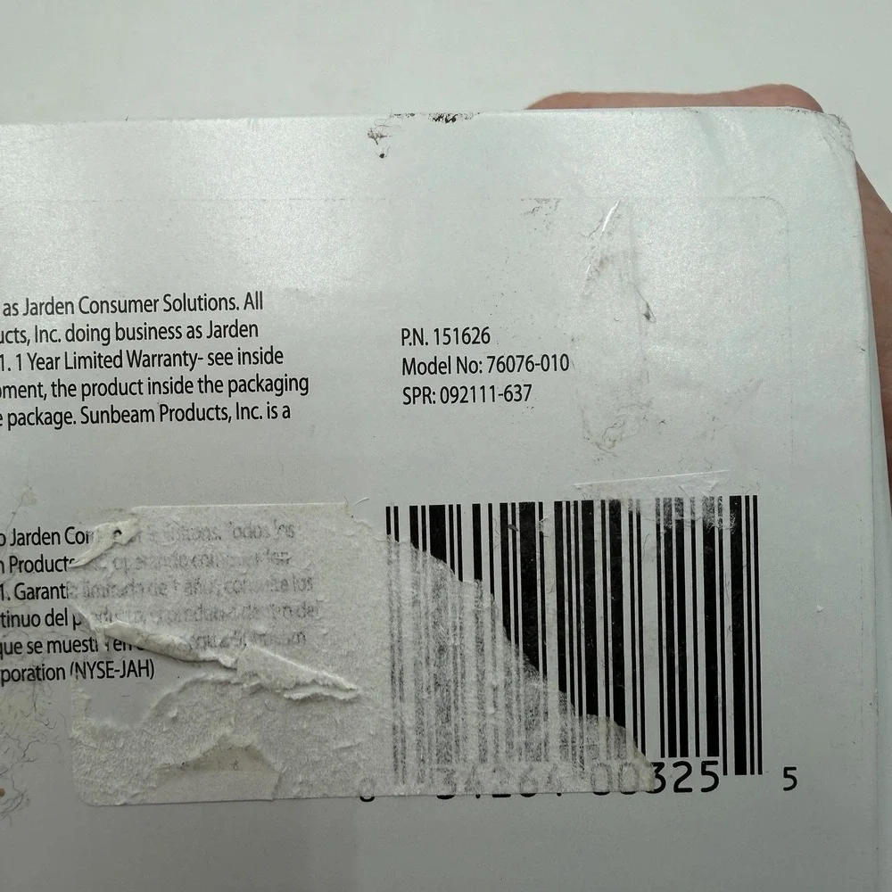 Oster Classic 76 Universal Motor Clipper with Detachable Blades - Brown - Picture 3 of 9